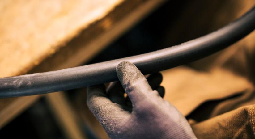 Vascsővel verte halálra élettársát