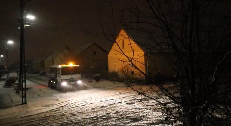 Hóba burkolózott az ország, különböző arcát mutatta meg a havazás