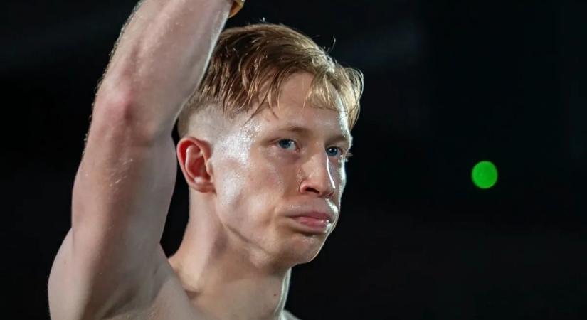 Veres Roland első menetes kiütéssel nyerte első profi bokszmérkőzését