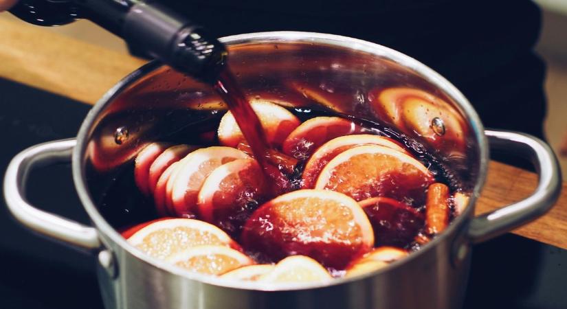 Forraltbor-főző versenyt tartanak a badacsonytördemici faluháznál