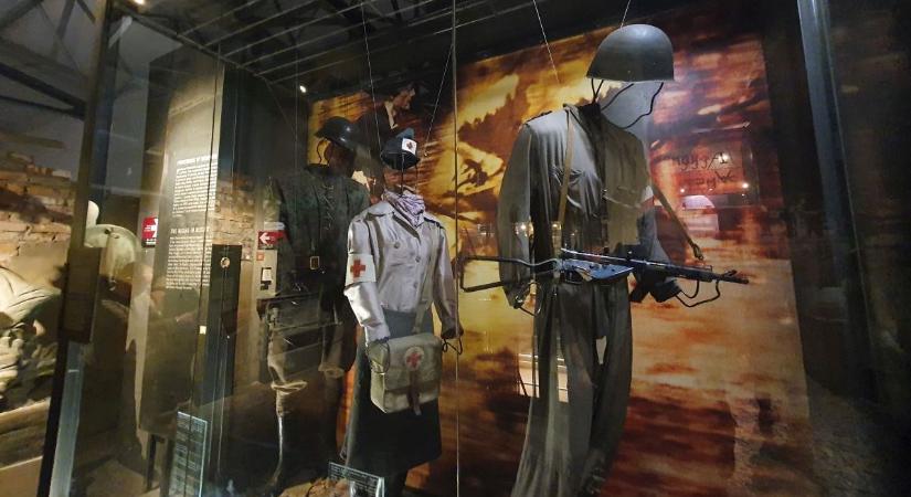 A „lengyel '56” szentélye: a Varsói Felkelés Múzeumában jártunk