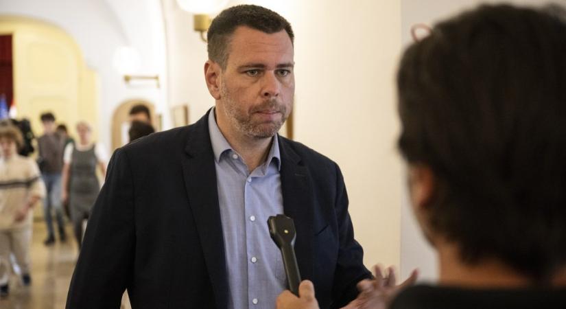 Vitézy Dávid: Karácsony Gergely súlyosan megszegte a titoktartási szabályokat