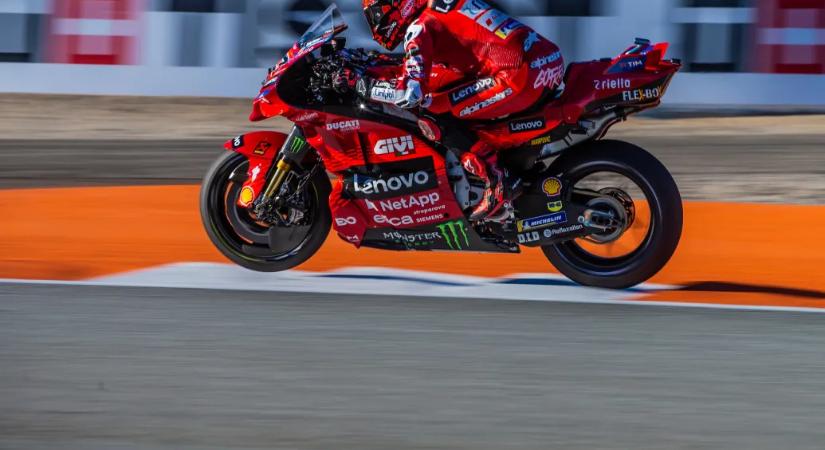 Van a MotoGP-motoroknak DNS-ük?