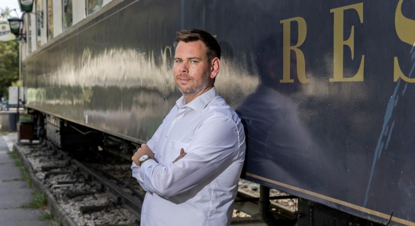 Vitézy Dávid: Karácsony törvényt szegett a Kompországban