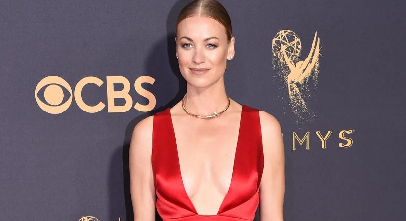 Az ausztrál színésznő dekoltázsa olyan csábító, mint a legfinomabb desszert – galéria