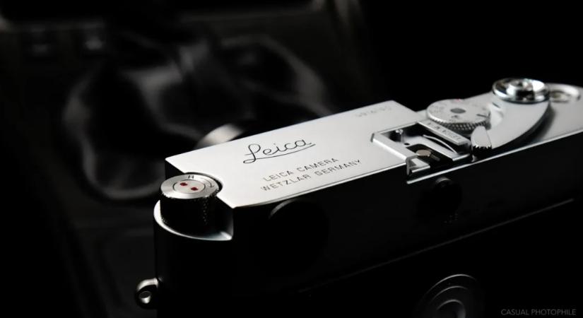 Elárverezték a néhai Ferenc pápa fényképezőgépét Bécsben