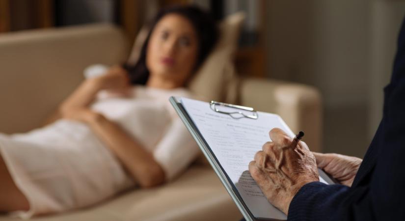 Kitárulkozni egy idegen előtt – divat lett terápiára járni?