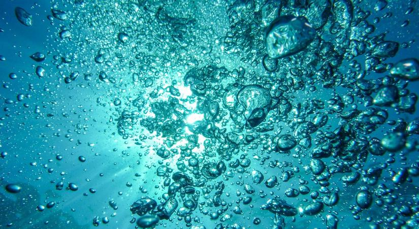 Hároméves kisfiúhoz rohantak a mentők a budapesti úszásoktatáson