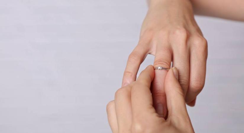 Garantáltan jó méretű gyűrűt veszel ezzel a módszerrel: filléres eszköz kell hozzá