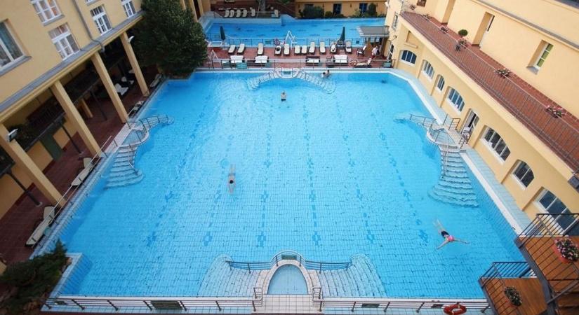 Ez Karácsony Gergely ünnepi „ajándéka” a nyugdíjasoknak: elveszi az egyik legnépszerűbb kedvezményt