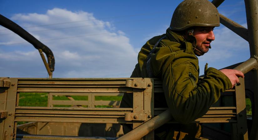 Izrael légicsapást mért a Hezbollah katonai vezetőjére Bejrútban