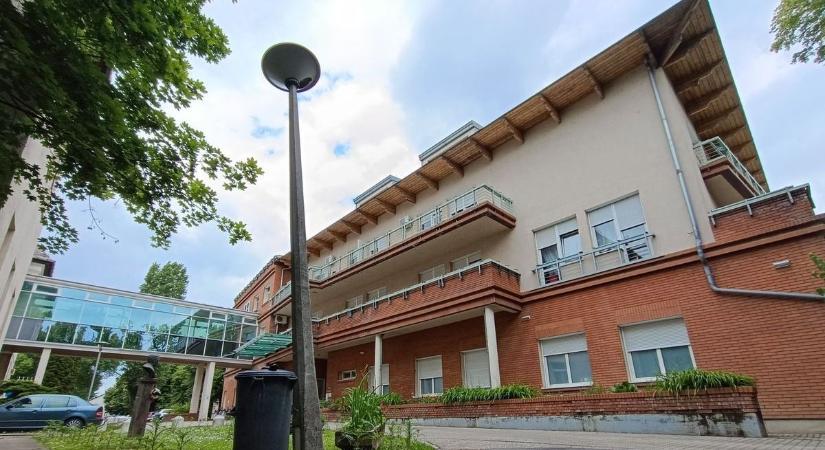 Megszólalt a főigazgató a kórházból elbocsájtott sebészek ügyében