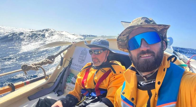 Mindenki átevezi élete óceánját