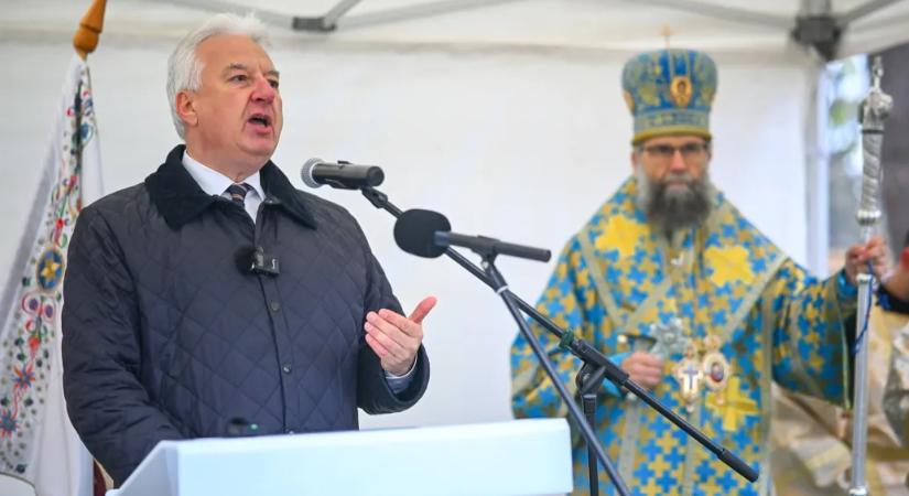 Semjén Zsolt szerint a kormány felújított több ezer templomot, és egyikből „sem lesz se mecset, se bevásárlóközpont”
