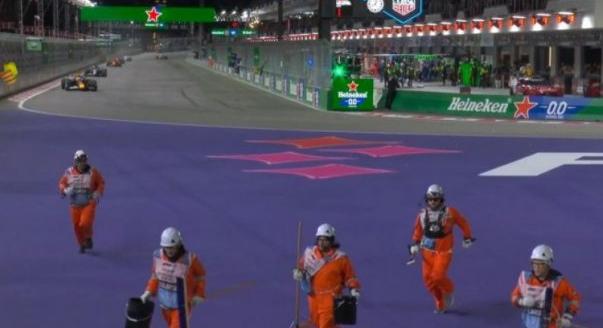 A volt F1-es versenyigazgató szerint súlyos hiba történt Vegasban