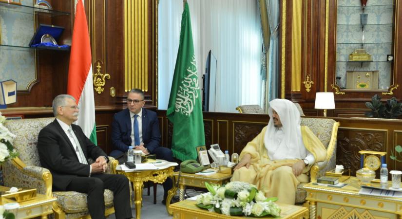 Szaúd-Arábiába repült Kövér László