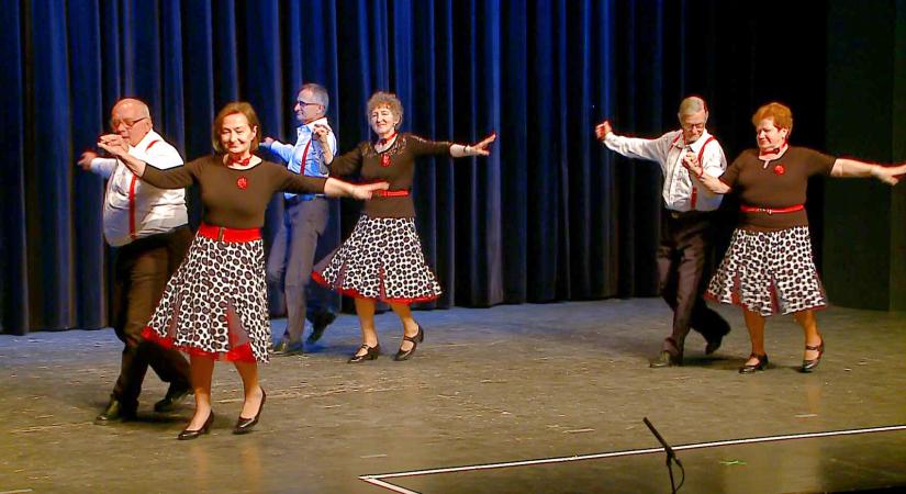 Még rokiztak is a szépkorúak az Őszikék táncos délutánján