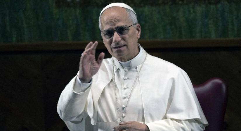 Leó pápa a fiataloknak: Ne a mesterséges intelligencia készítse el a házi feladatodat!