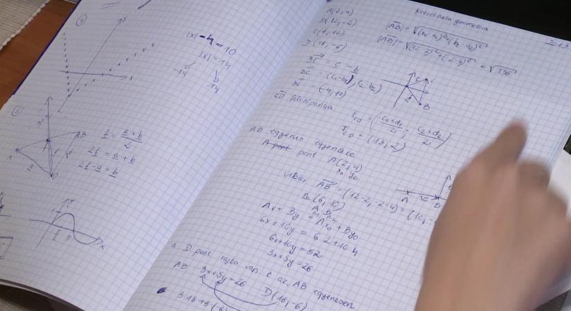 Panaszkodó tanárok: megszabhatták, hányan lehetnek kiemelkedők