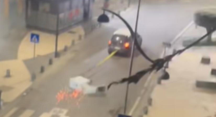 Eközben az olaszoknál: lopott ATM-et vonszolt magával a sietősen közlekedő Fiat