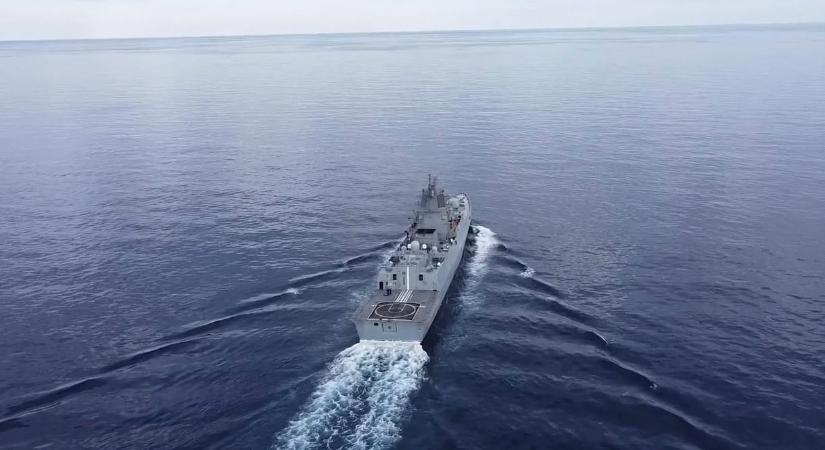 Újabb orosz hadihajók tűntek fel a brit partoknál