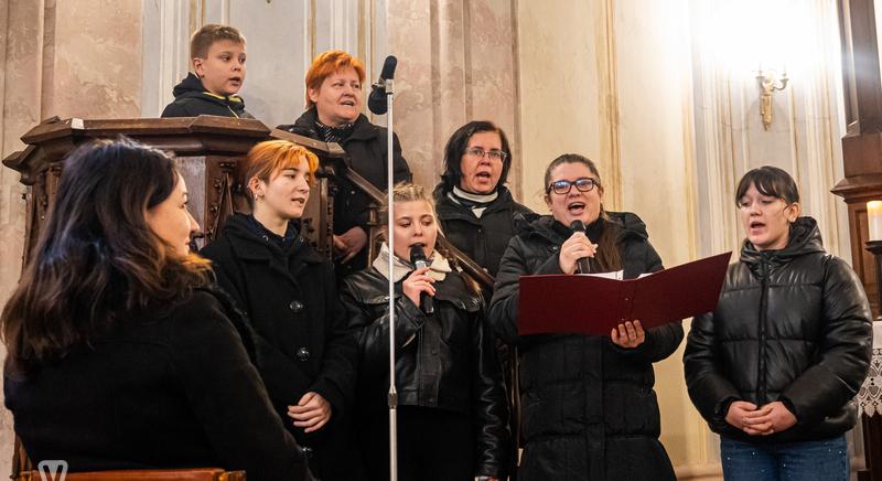 Emléktábla Fecónak - Öt éve hunyt el a zene által megmentett kápolna atyja