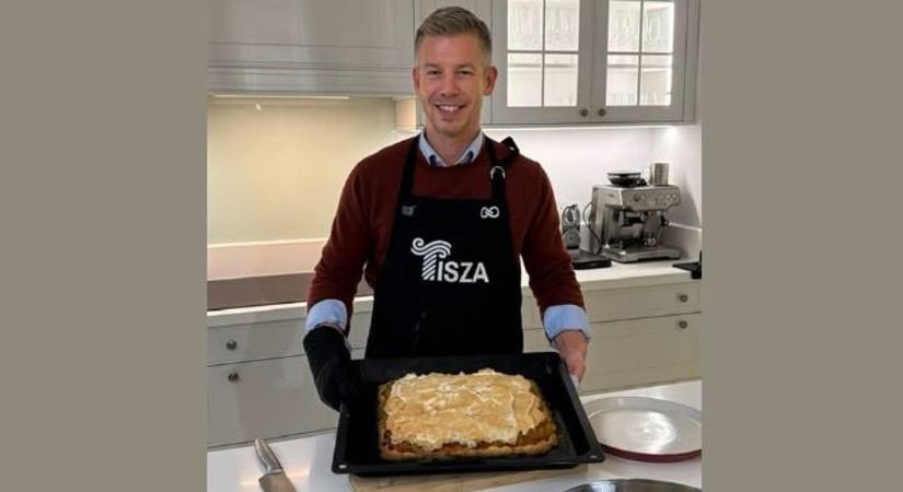 Kissé odakozmált habos almással feledtetné az újabb blamázst Magyar Péter