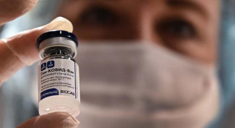 Februárban megkezdi Oroszország a vakcinák második tömeggyártását