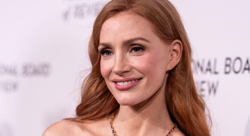 Jessica Chastain egy fás parfümért rajong, imádja viselni
