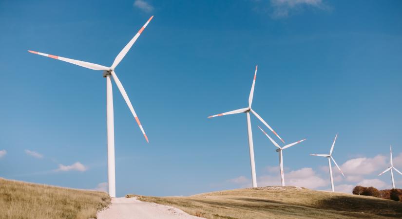 A megújuló energia vezetője Kína – Amerika újabb fejlődő ágazatban maradt le?