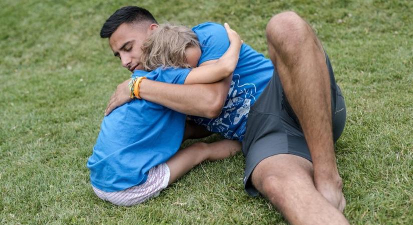 Hozzávetőlegesen évi 2 milliós terhet ró a társadalomra, ha támogatás nélkül hagyunk egy állami gondozott fiatalt