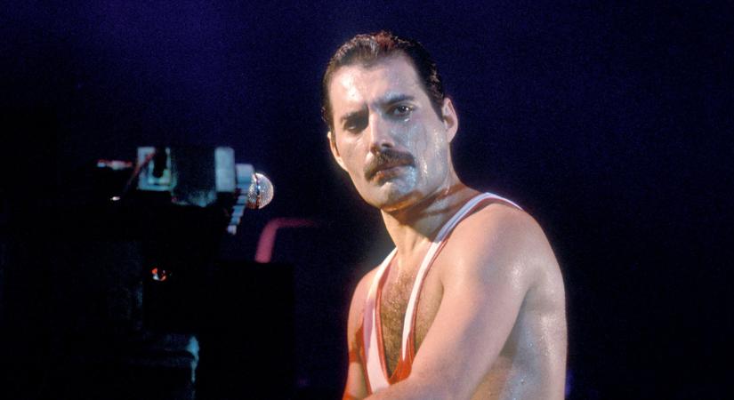 Ezen a napon halt meg a rockzene legnagyobb énekese