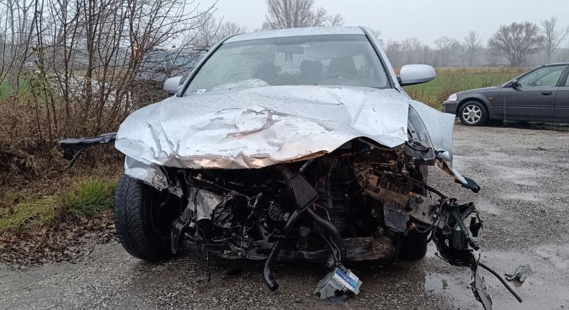 Ugyan ott történt két hatalmas baleset Esztergom közelében, órákra lezárták a főutat