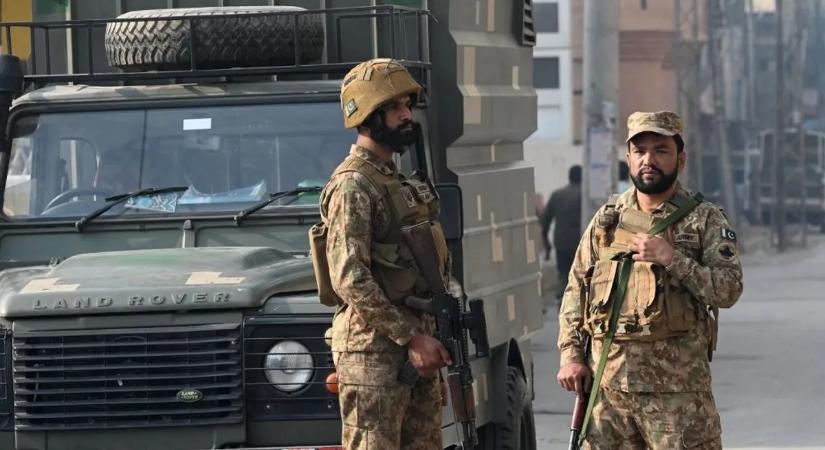 Öngyilkos merénylők robbantottak, többen meghaltak