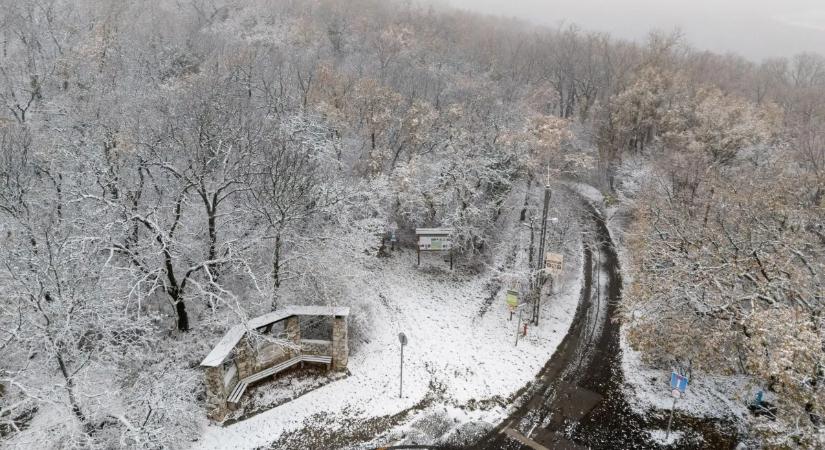 Nem elég, hogy marha hideg van, még ónos eső is jöhet!