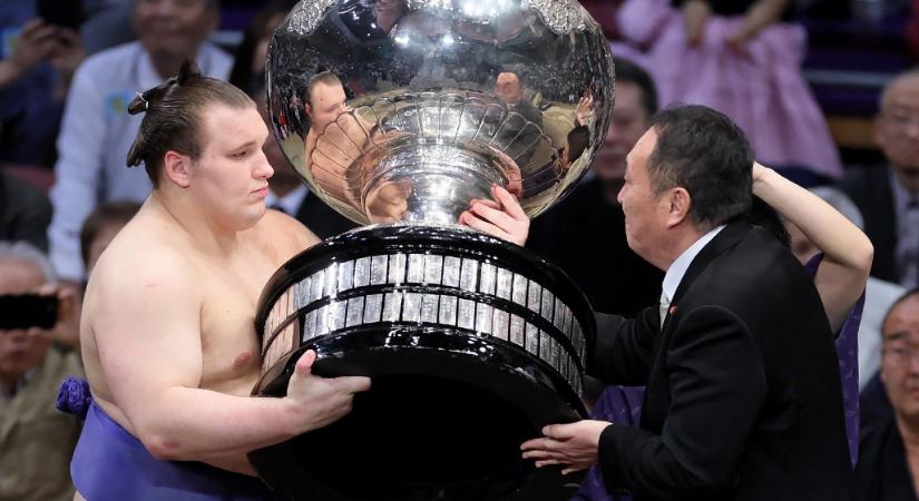A háború elől menekült Japánba egy ukrán férfi, három év után szumóbajnok lett