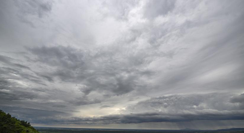 Felhős, szomorkás napok jönnek