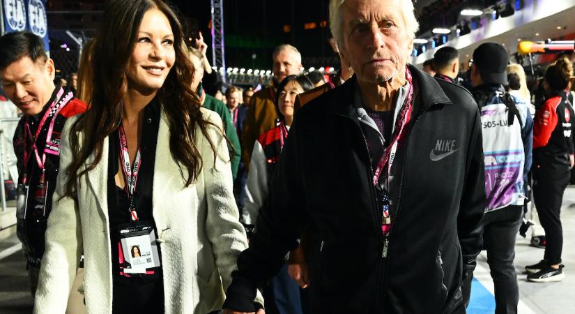 Még mindig őrülten szerelmesek! Michael Douglas 81 évesen is randizni viszi Catherine Zeta-Jones-t