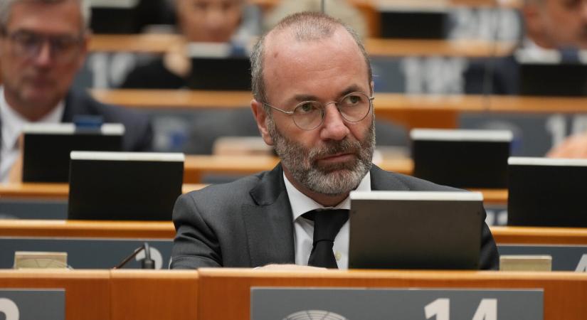 Manfred Weber szerint NATO-vá kell alakítani az Európai Uniót