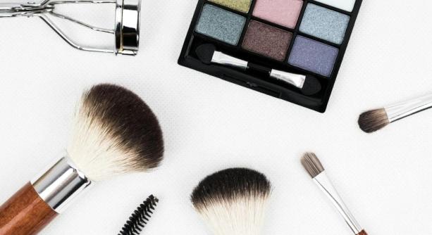Kedvenc sminkeszközök a polcon