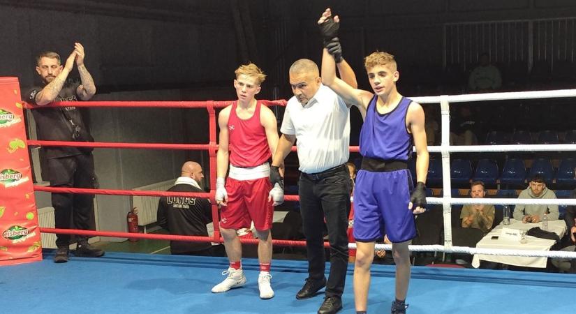 Ringben az Új Generáció Ökölvívó Iskola bunyósai