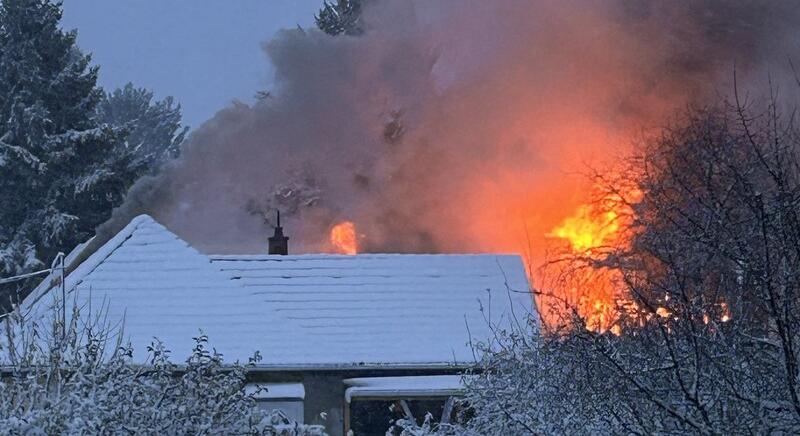 Így égett a melléképület Várdán