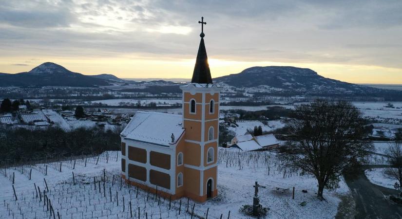 A Lengyel-kápolna és a Szent György-hegy téli arca
