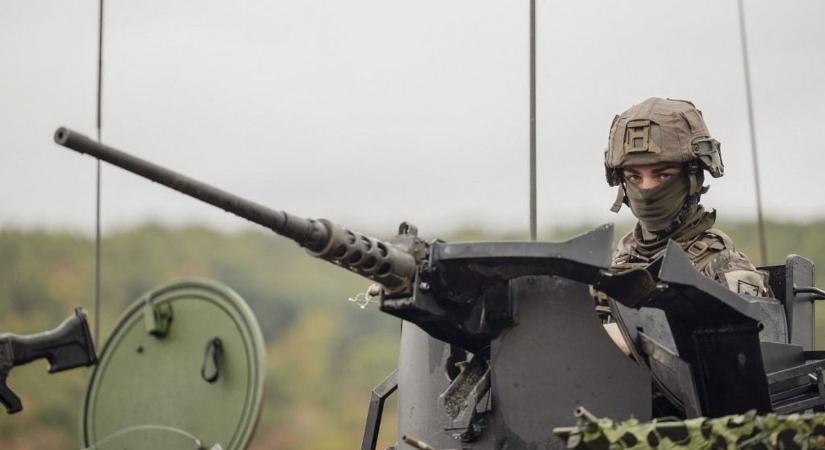 Most lehet aggódni: az EU legnagyobb országa katonai szolgálatot vezet be a fiataloknak, napokon belül bejelenti az elnök – ekkora a fizetés