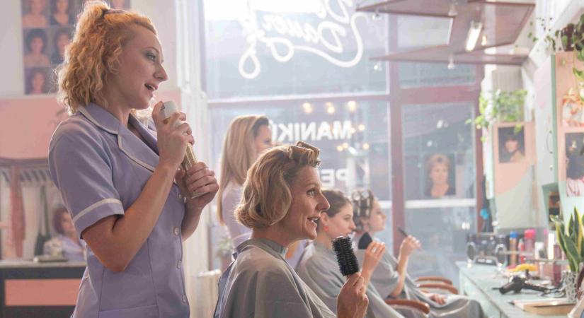 Elkészült az előzetese Tiszeker Dániel új romantikus vígjátékának: érkezik a Beléd estem!