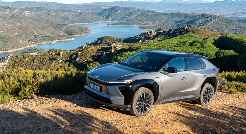 Villámteszt: Toyota bZ4X facelift – ott csiszolták, ahol kellett?