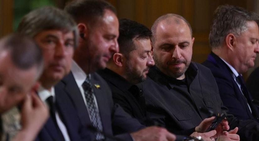 Az arany-wc-s Zelenszkij-barát elmenekülése miatt lemondott a helyettes főügyész