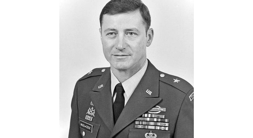 Elhunyt Wass Albert fia, a NATO stratégája