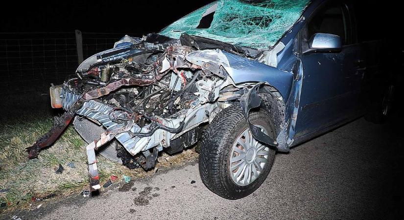 Hatalmas baleset az M5-ösön, három jármű ütközött össze