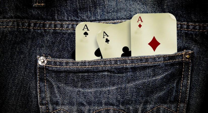 Tudsz nyerni a pókerben, ha teljesen nyílt lapokkal játszotok?